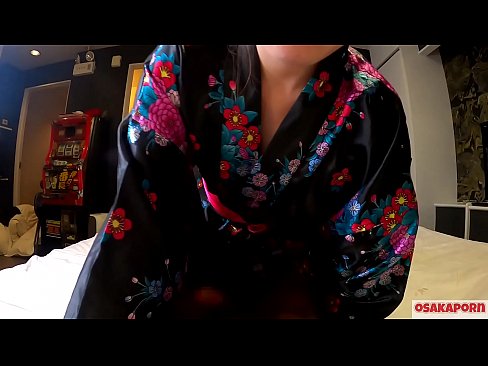 ❤️ Nuori cosplay-tyttö rakastaa seksiä orgasmeihin asti ruiskuttamalla hevostyttöä ja ottamalla suihin. Aasialaistyttö karvainen pillu ja kauniit tissit perinteisessä japanilaisessa puvussa amatöörivideossa, jossa näytetään masturbointia panoleluilla. Sakura 3 OSAKAPORN. ❤❌ Kaunis porno at us ﹏