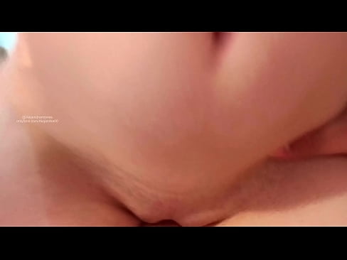 ❤️ Nukuin siskoni huoneessa ja niin heräsin siihen ❤❌ Kaunis porno at us ﹏