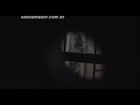 ❤️ Blondi saa salaa videokuvaa naapuruston tirkistelijältä piilossa onttojen tiilien takana ❤❌ Kaunis porno at us ﹏