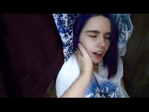 ❤️ Löysin siskoni kaapista ja autoin häntä laukeamaan ❤❌ Kaunis porno at us ﹏